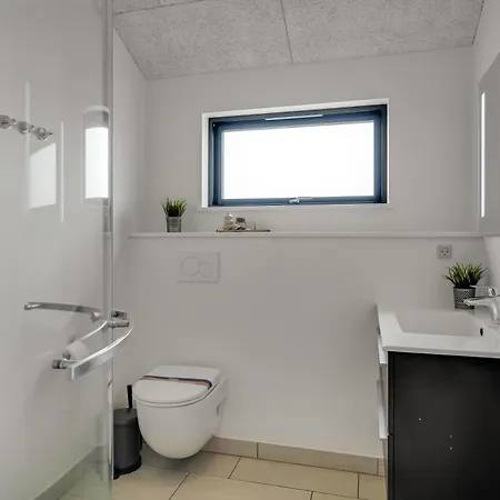 Дом отдыха Spacious W Game & Terrace Sj107 *