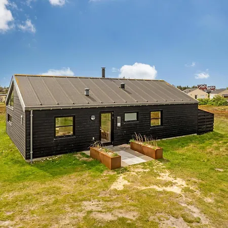 Spacious W Game & Terrace Sj107