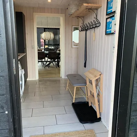 펜션 Spacious W Game & Terrace Sj107 Harboør